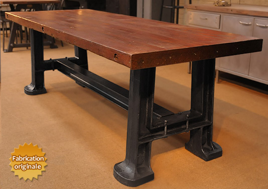 table-style-industriel.jpg